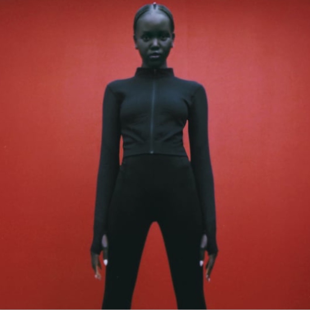Zara Technical Cropped Long Sleeve Zip Top - Picture 2 of 14